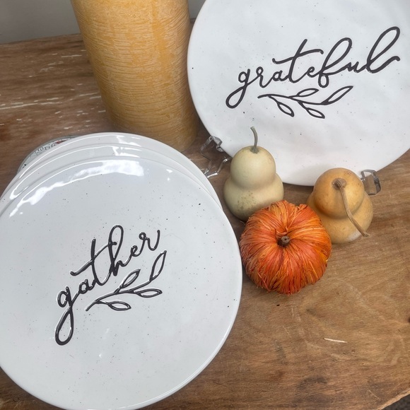 Set of 4 Thanksgiving Plates - Picture 4 of 6